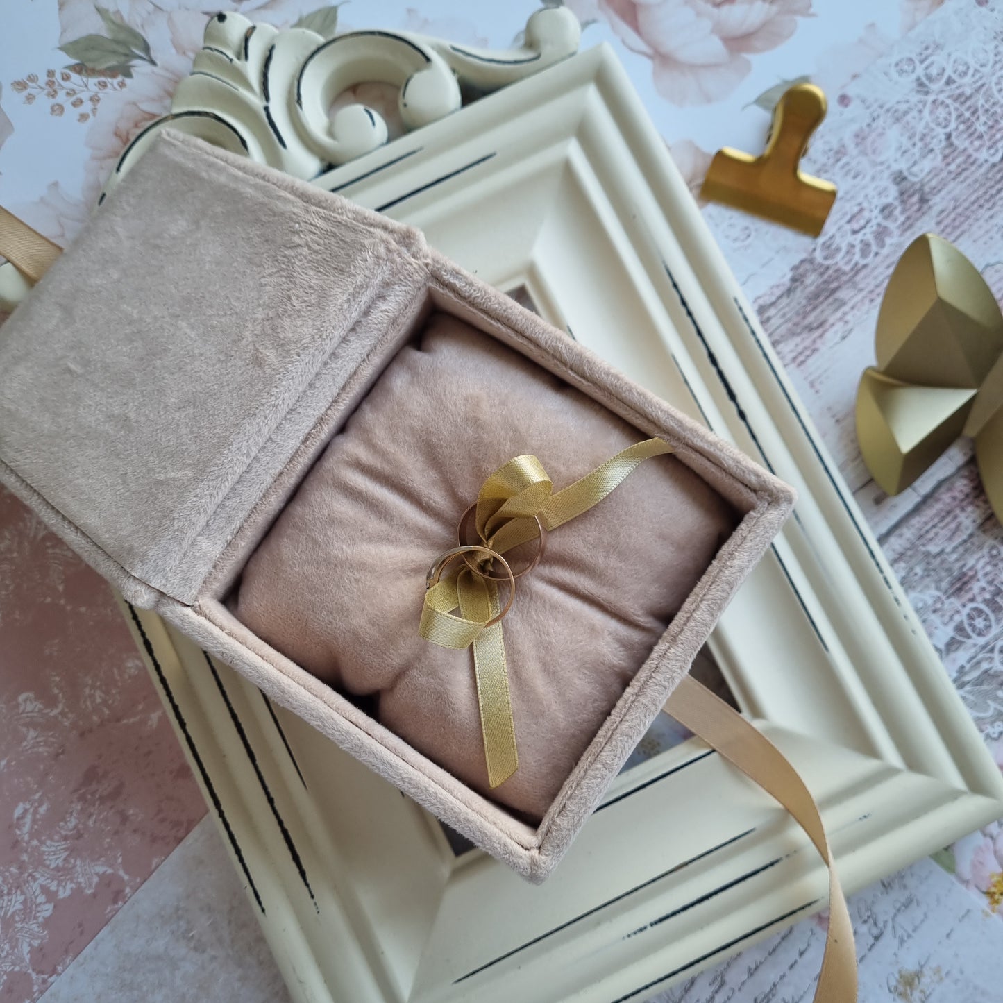Rankų darbo žiedų dėžutė "Rose"  rvcreativestudio