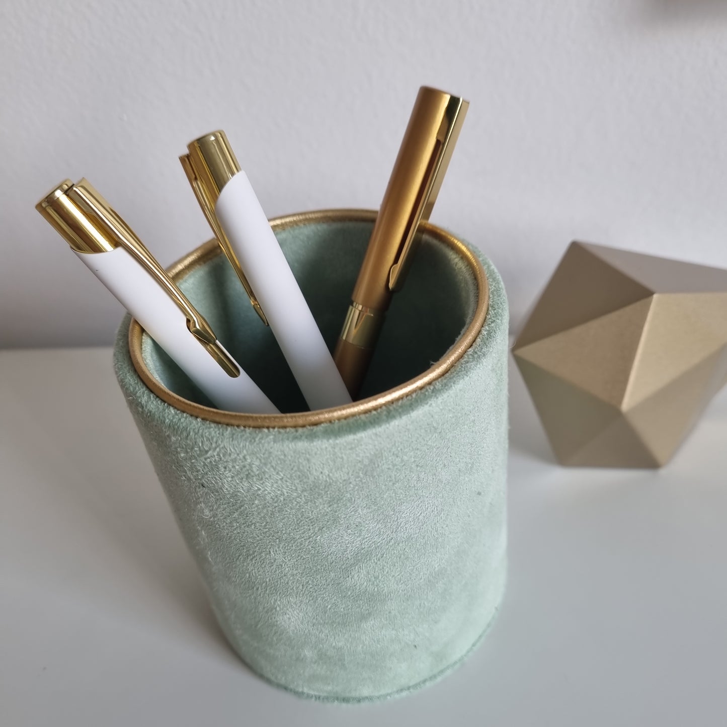 Rankų darbo pieštukinė "Mint" rvcreativestudio