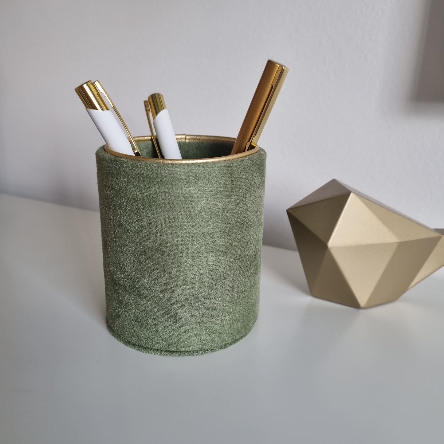 Rankų darbo pieštukinė "Dust green" rvcreativestudio