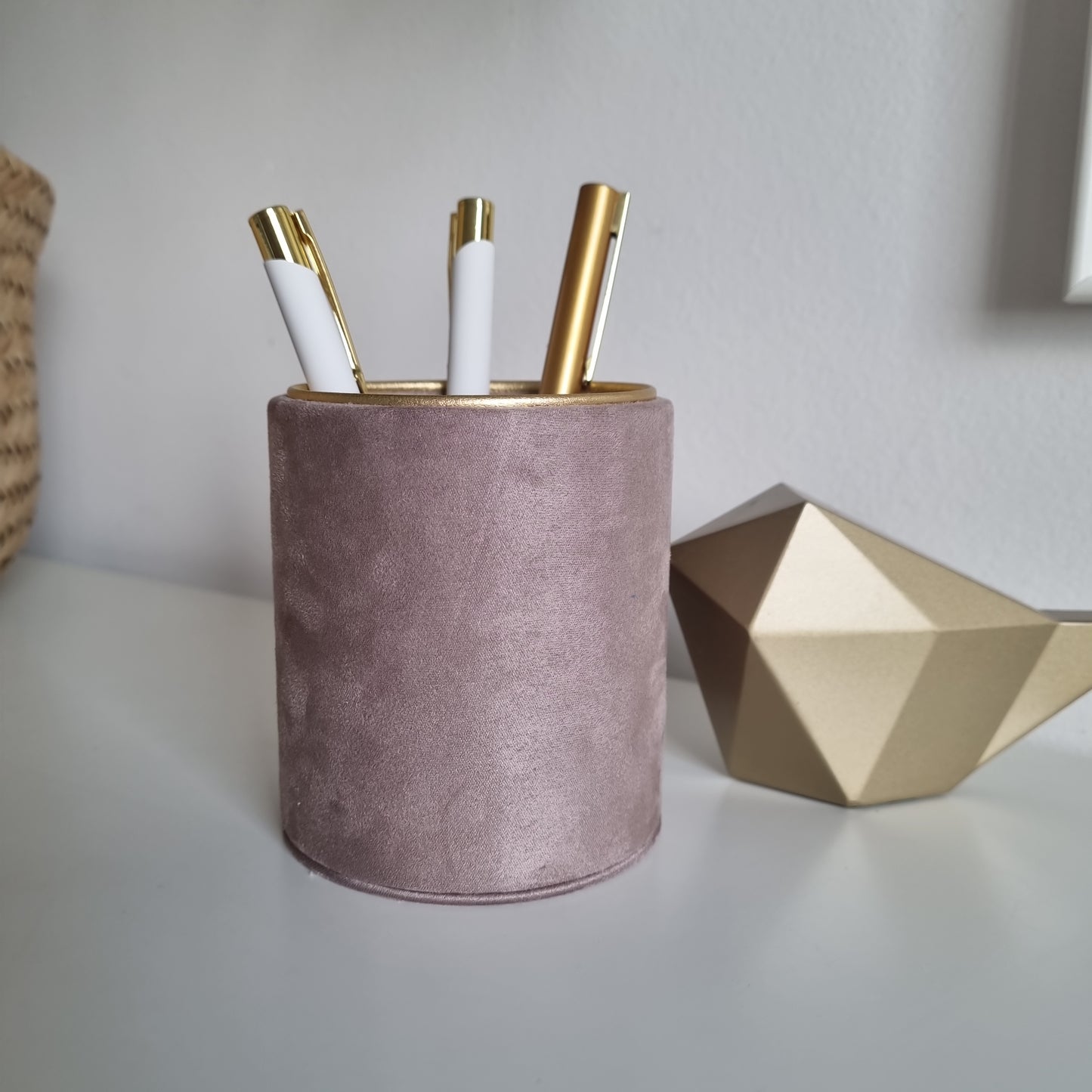 Rankų darbo pieštukinė "Light violet" rvcreativestudio
