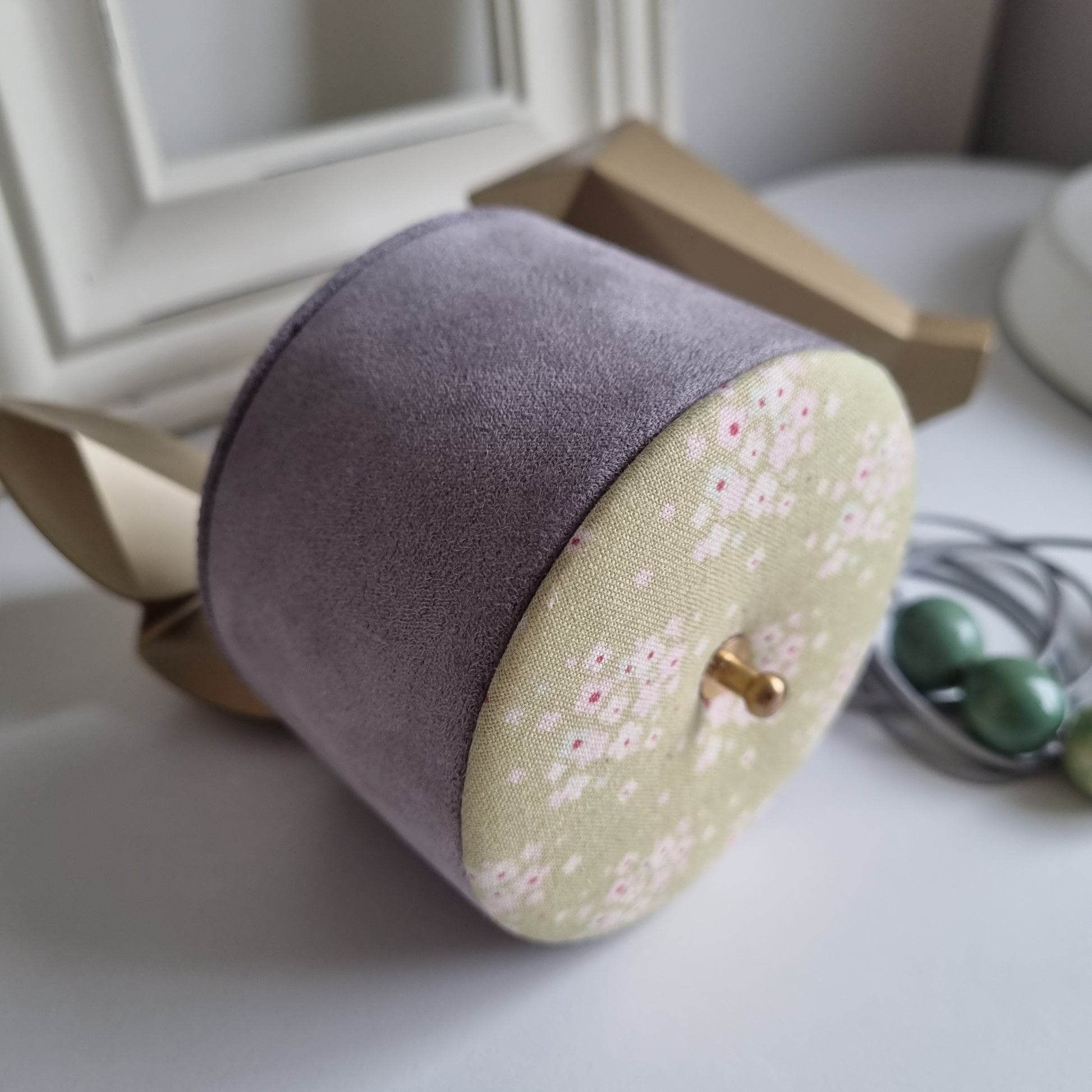 Rankų darbo dėžutė "Gėlynėlis"  rvcreativestudio