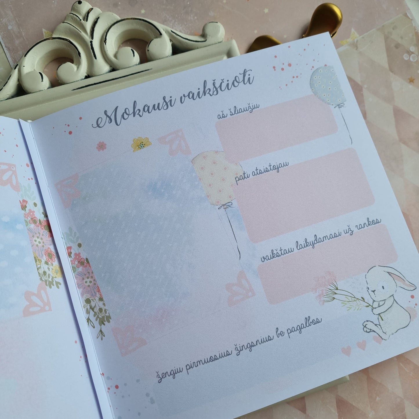 Rankų darbo kūdikio knyga mergaitei "Vaivorykštė" rvcreativestudio