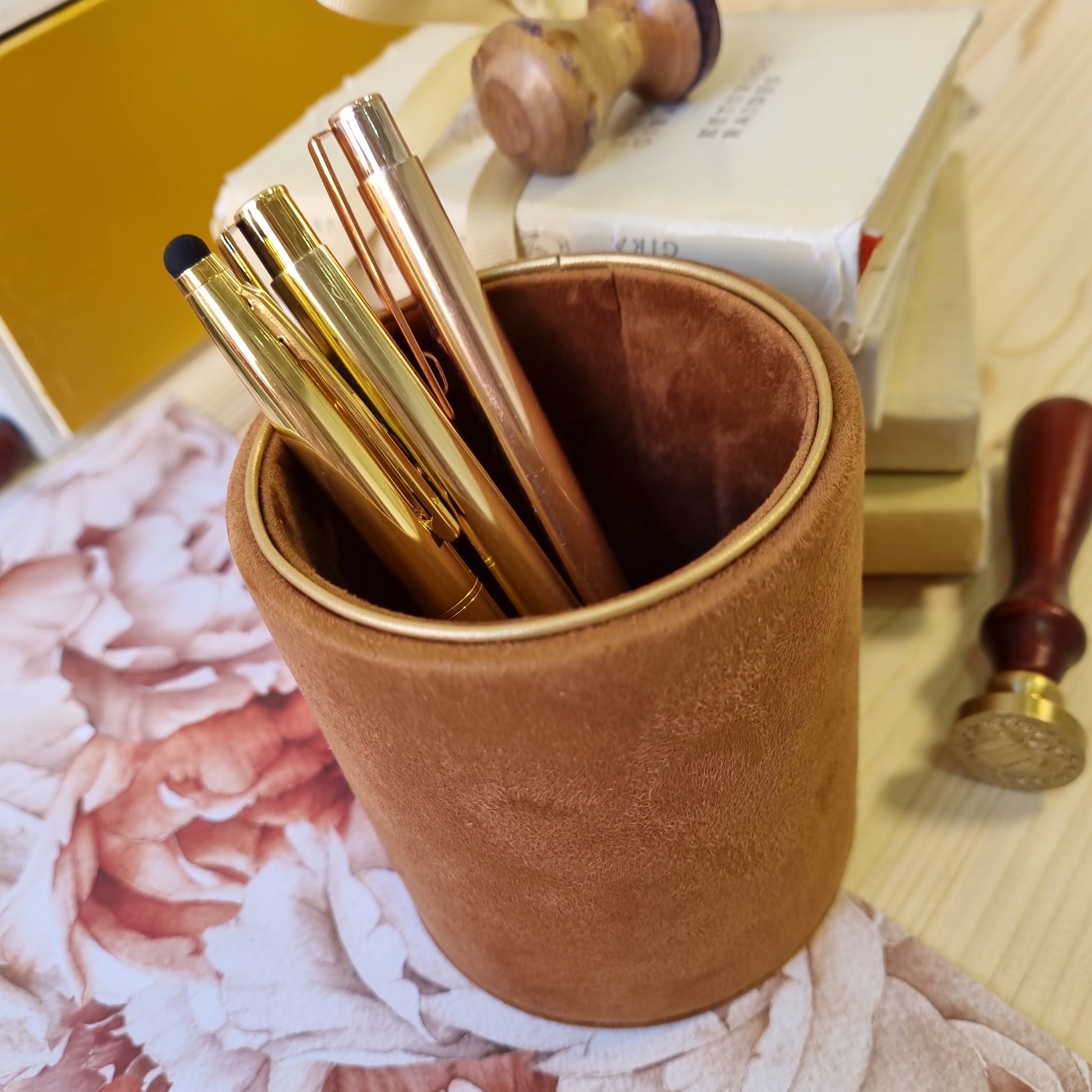 Rankų darbo pieštukinė "Ochra"  rvcreativestudio