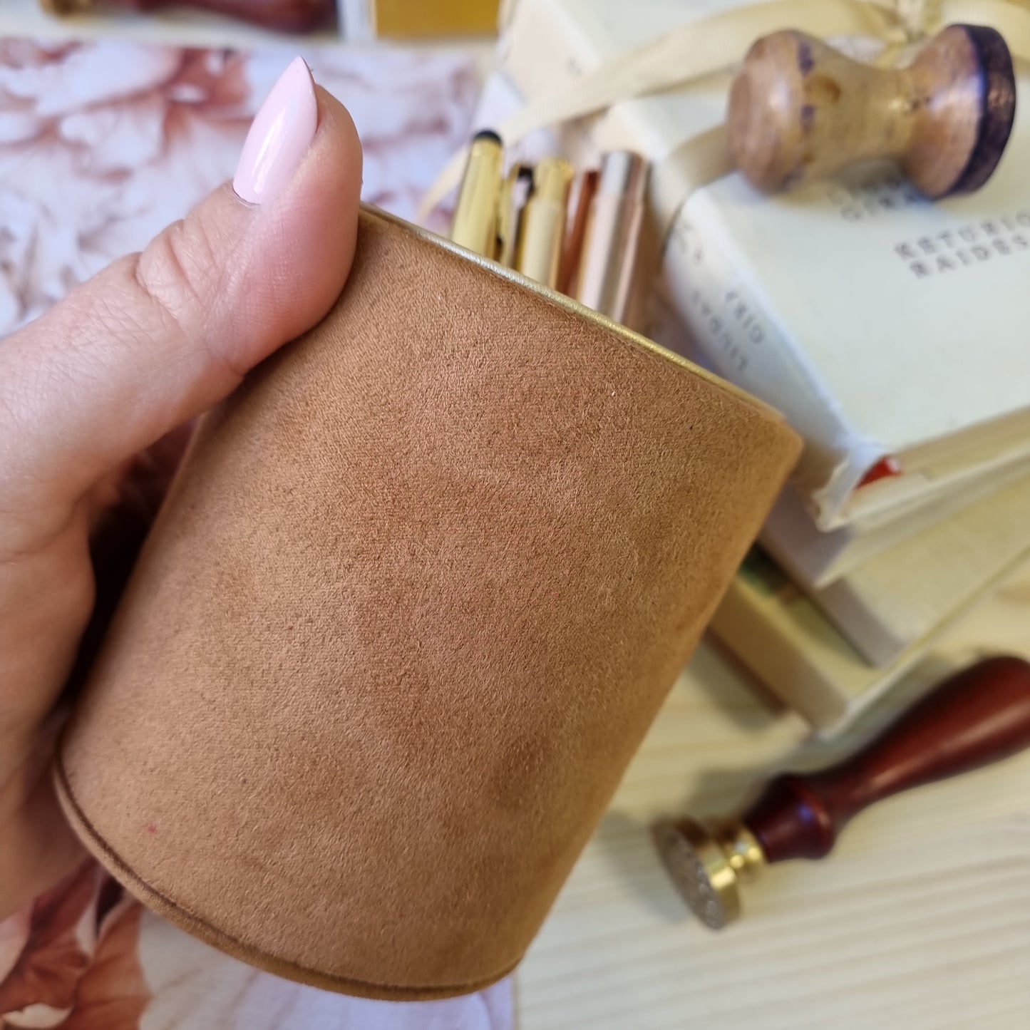 Rankų darbo pieštukinė "Ochra" rvcreativestudio