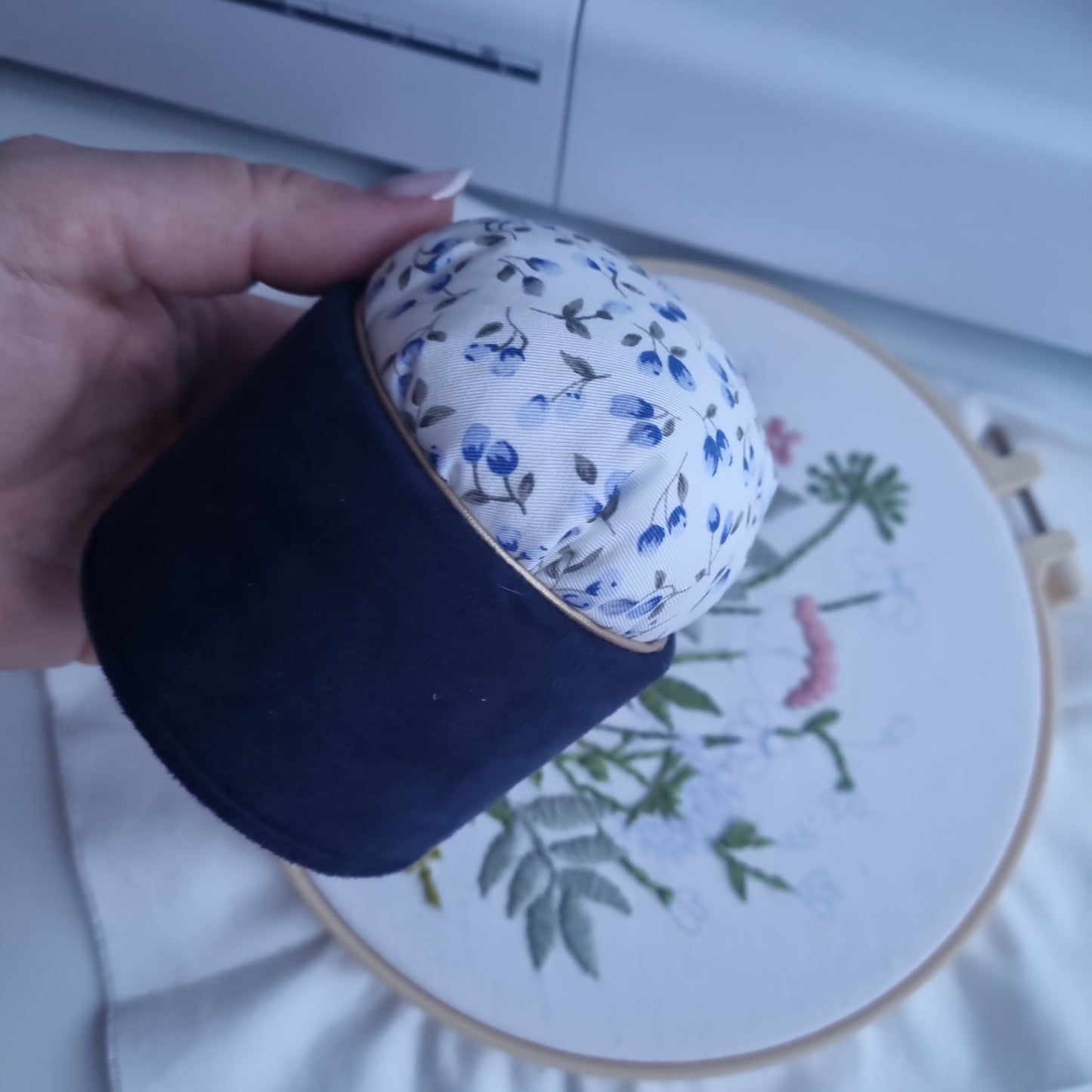 Rankų darbo adatinė "Blue"