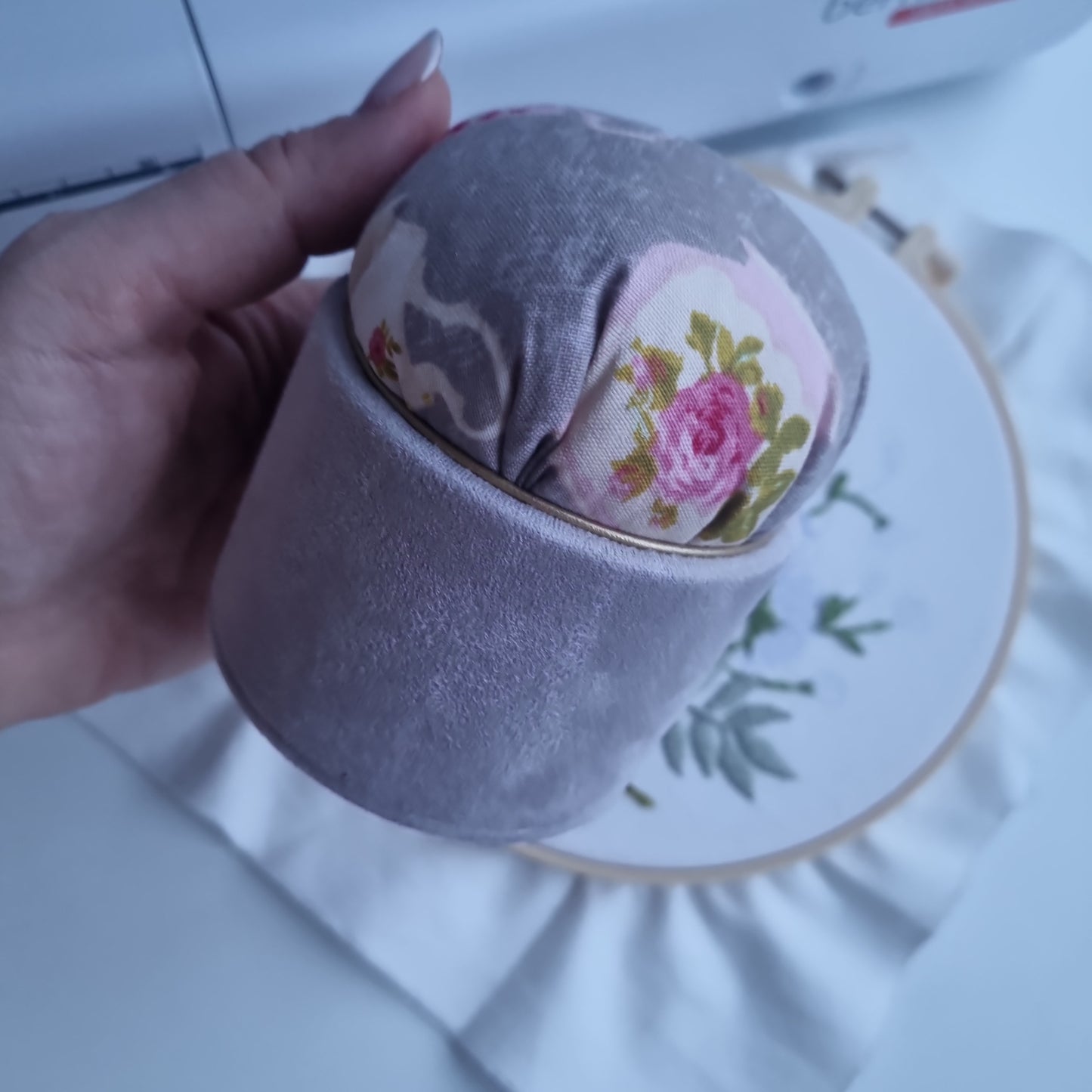 Rankų darbo adatinė "Cup"