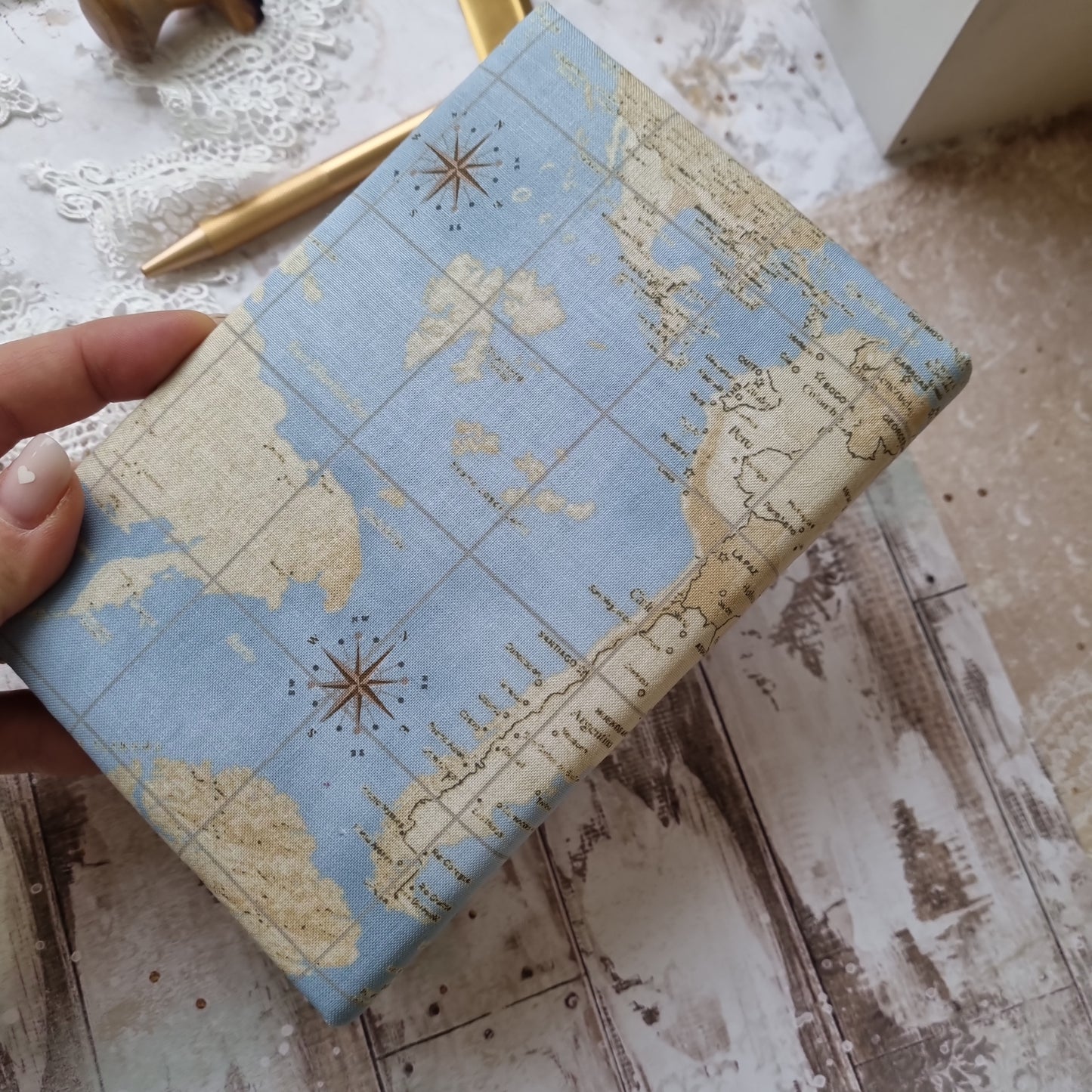 Rankų darbo knyga "Travel book"