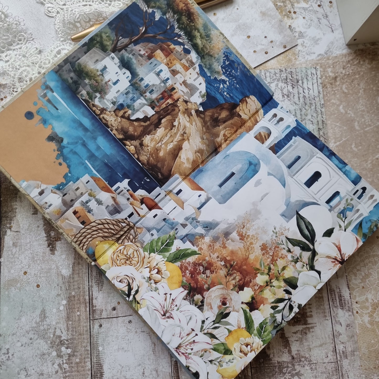 Rankų darbo knyga "Travel book"
