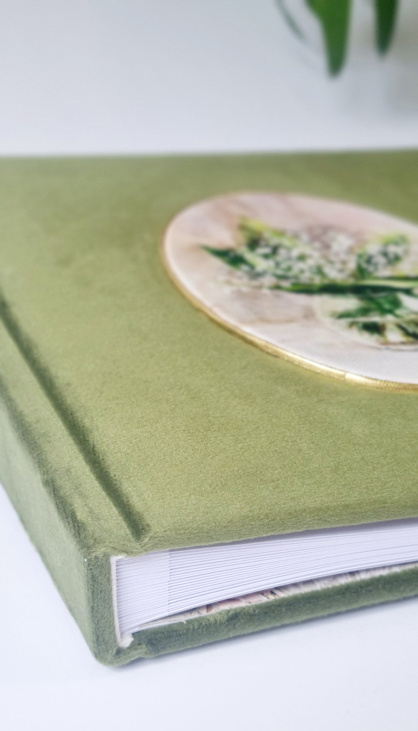 Rankų darbo albumas "Pakalnutės"