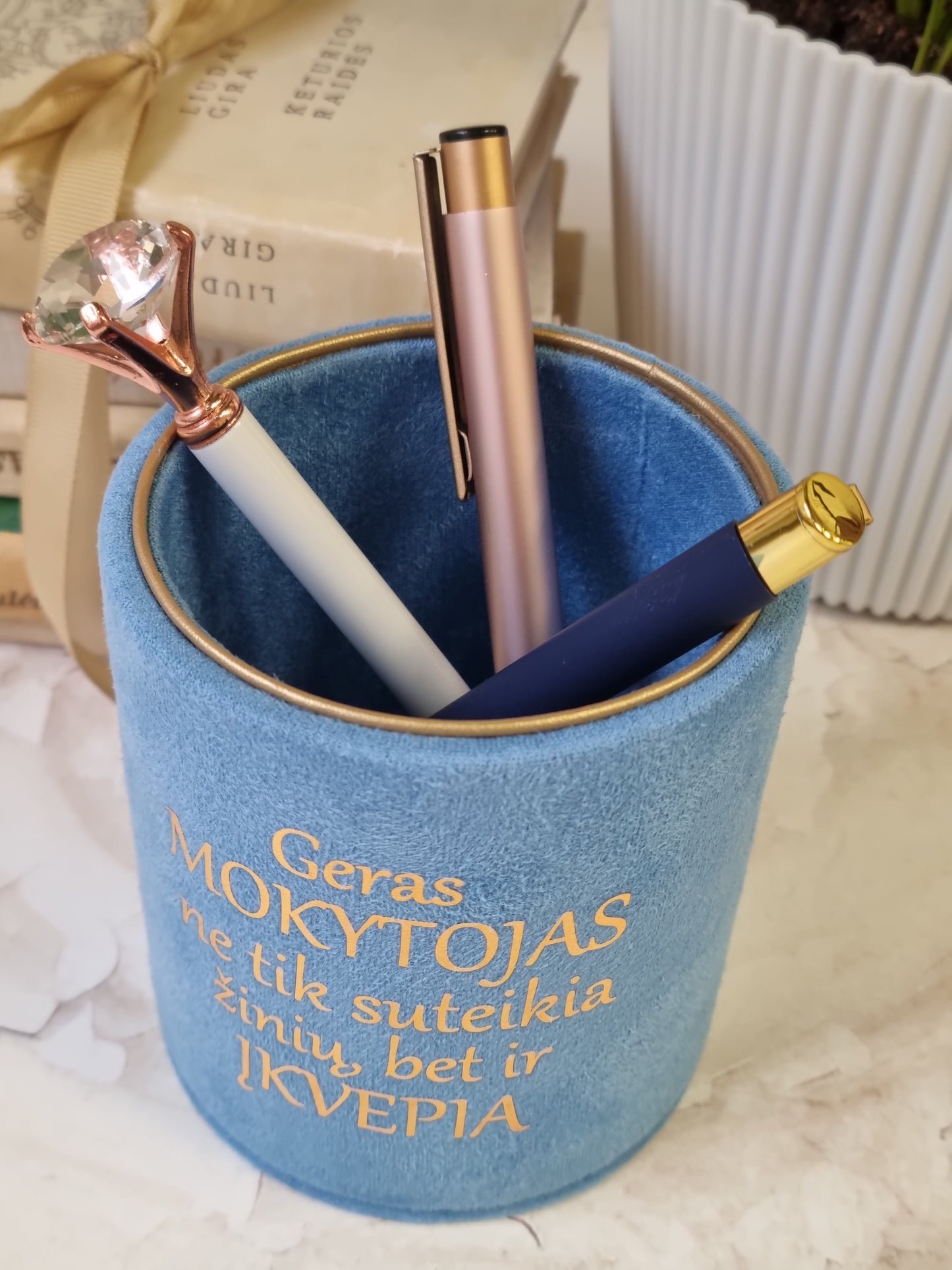Rankų darbo pieštukinė "Mokytojai"