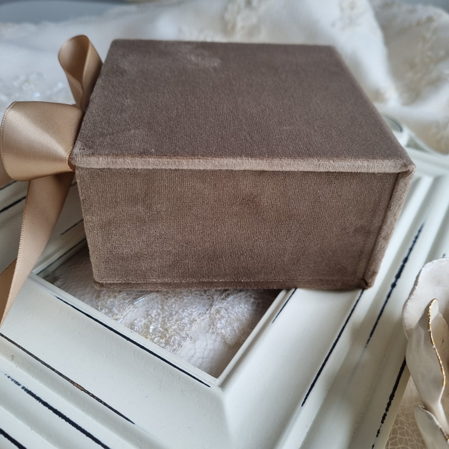 Rankų darbo dėžutė žiedams "Karamelė"  rvcreativestudio   