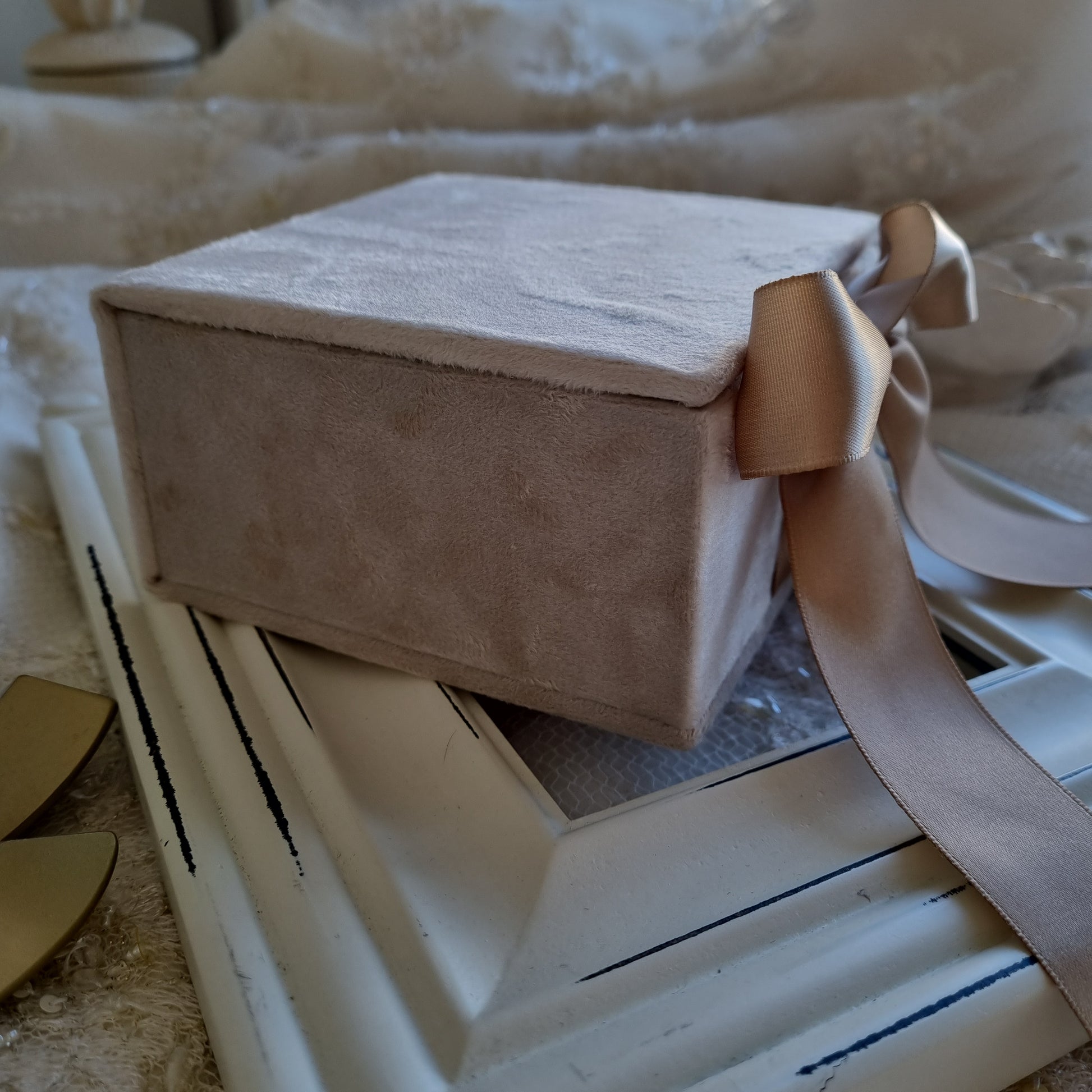 Rankų darbo dėžutė žiedams "Nude"  rvcreativestudio   
