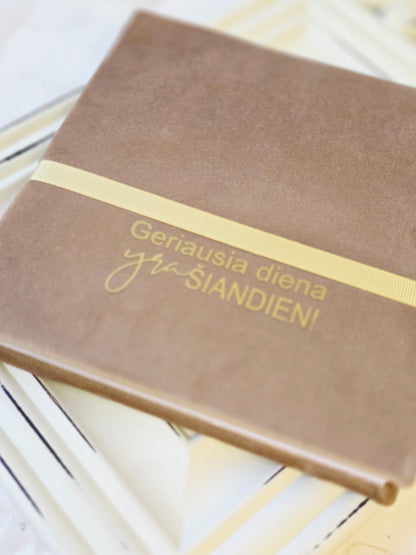 Rankų darbo užrašų knyga "Geriausia diena"