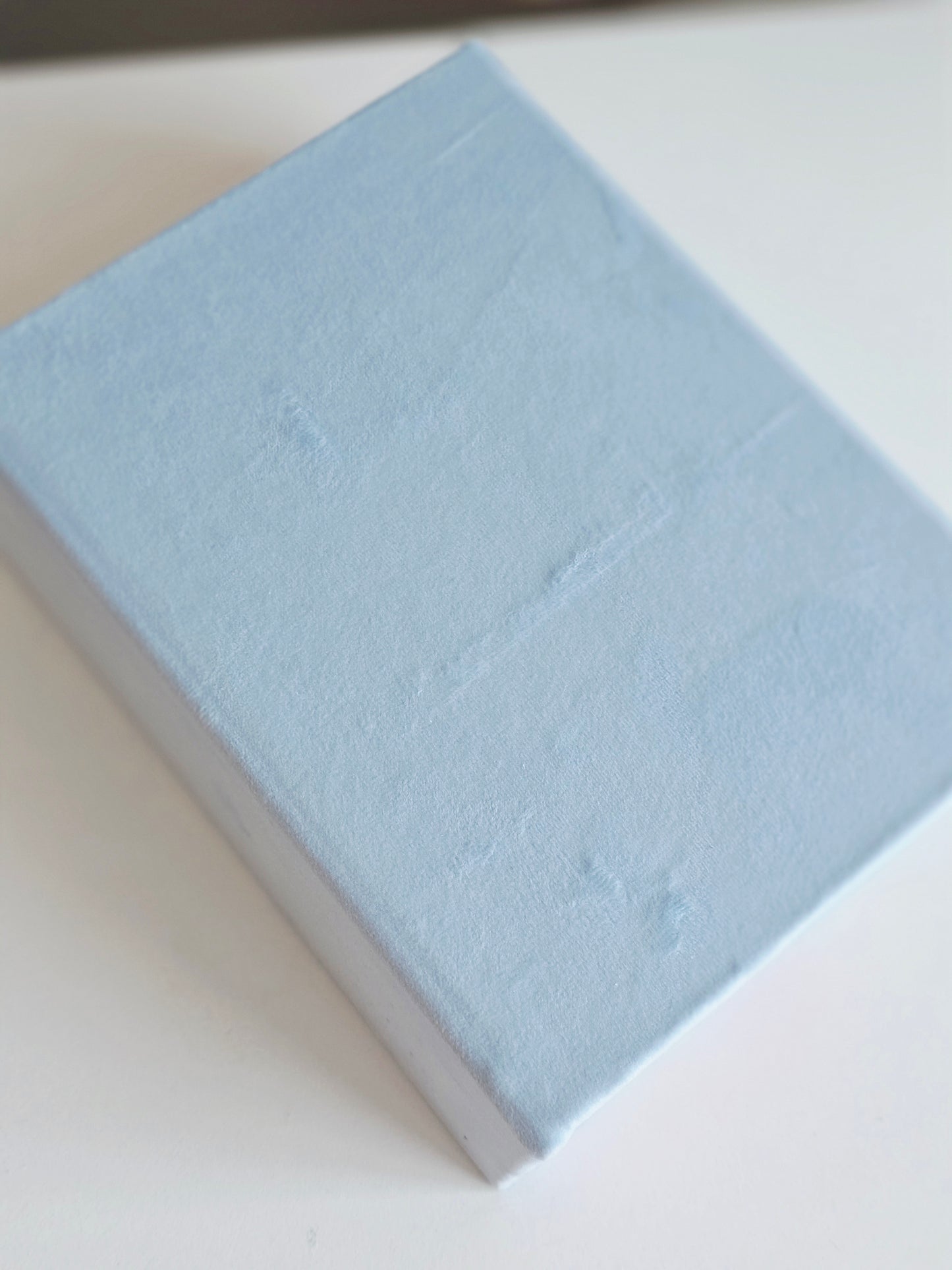 Rankų darbo dėžutė "Akvarelė"