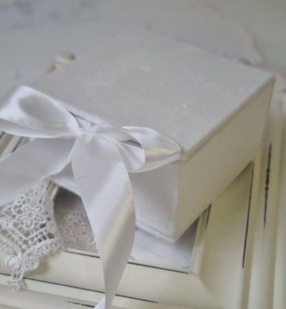Žiedų dėžutė "White"