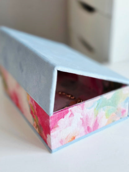 Rankų darbo dėžutė "Akvarelė"