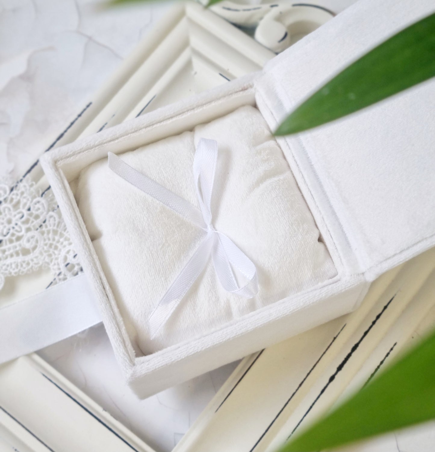 Žiedų dėžutė "White"