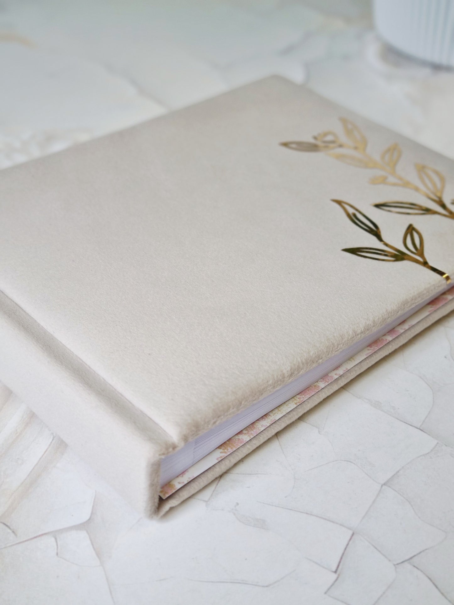 Rankų darbo albumas "Cream Floral"
