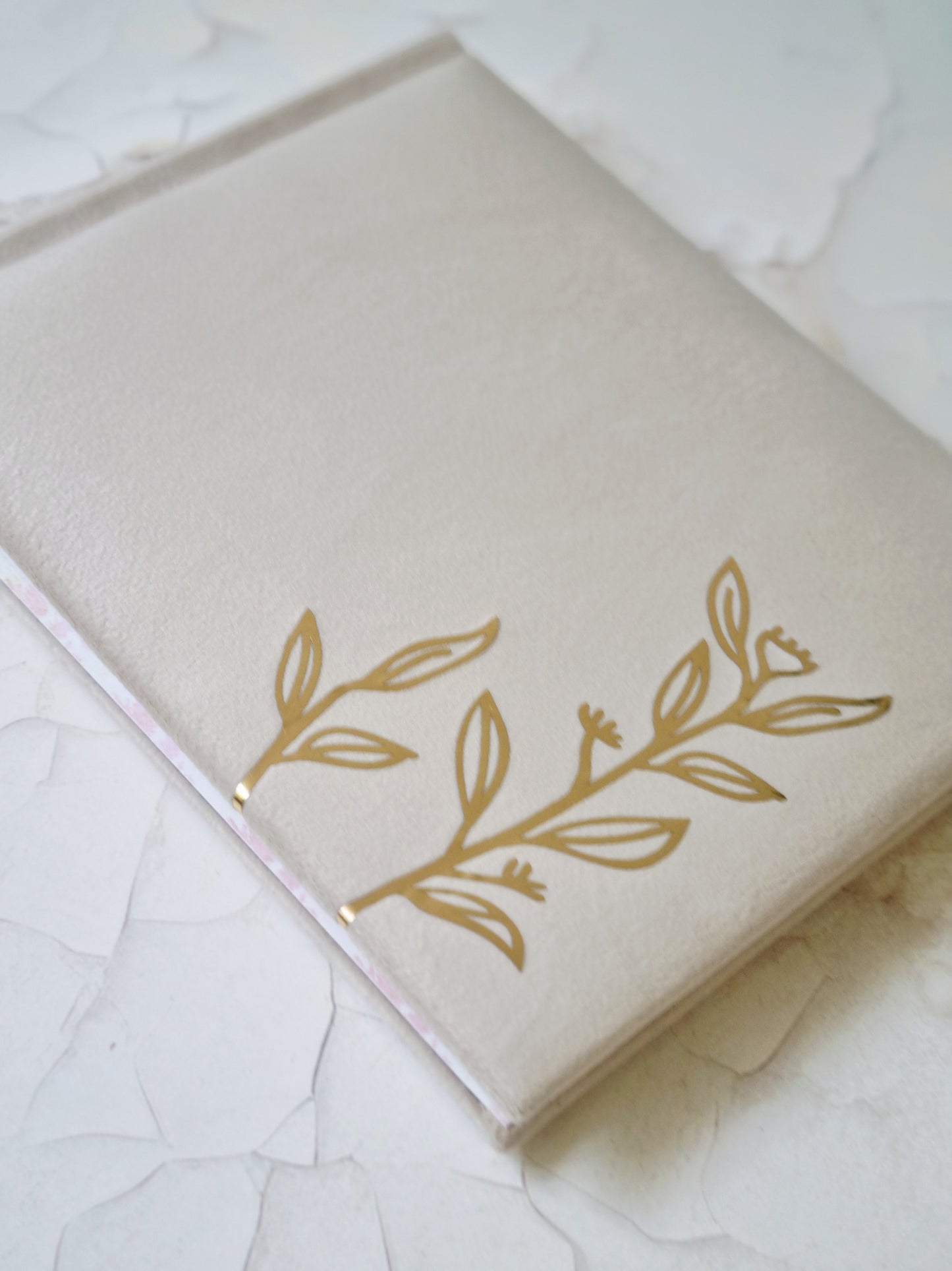 Rankų darbo albumas "Cream Floral"