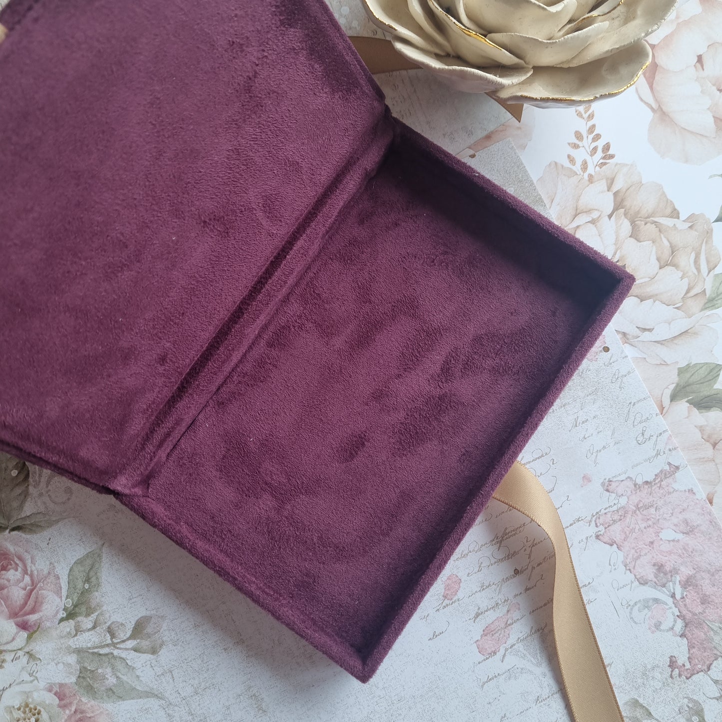 Rankų darbo dėžutė pinigams "Violetinė"  rvcreativestudio   