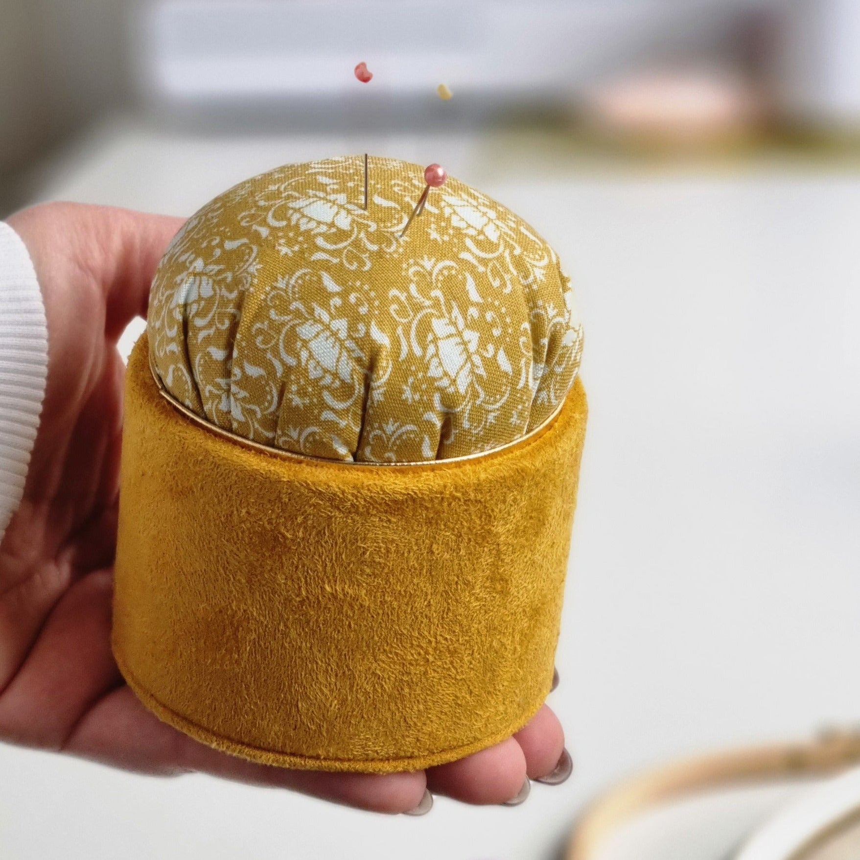 Rankų darbo adatinė "Yellow"  rvcreativestudio   