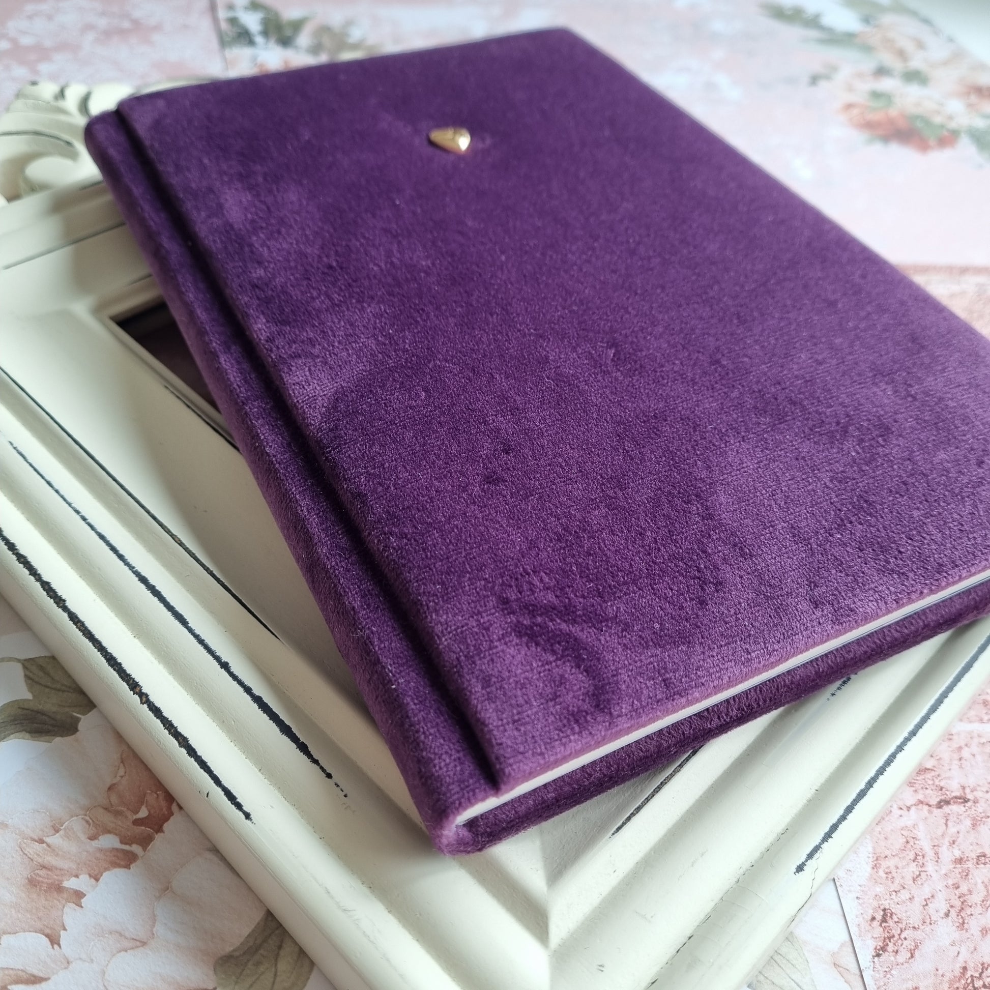 Rankų darbo užrašų knyga "Violet"  rvcreativestudio   