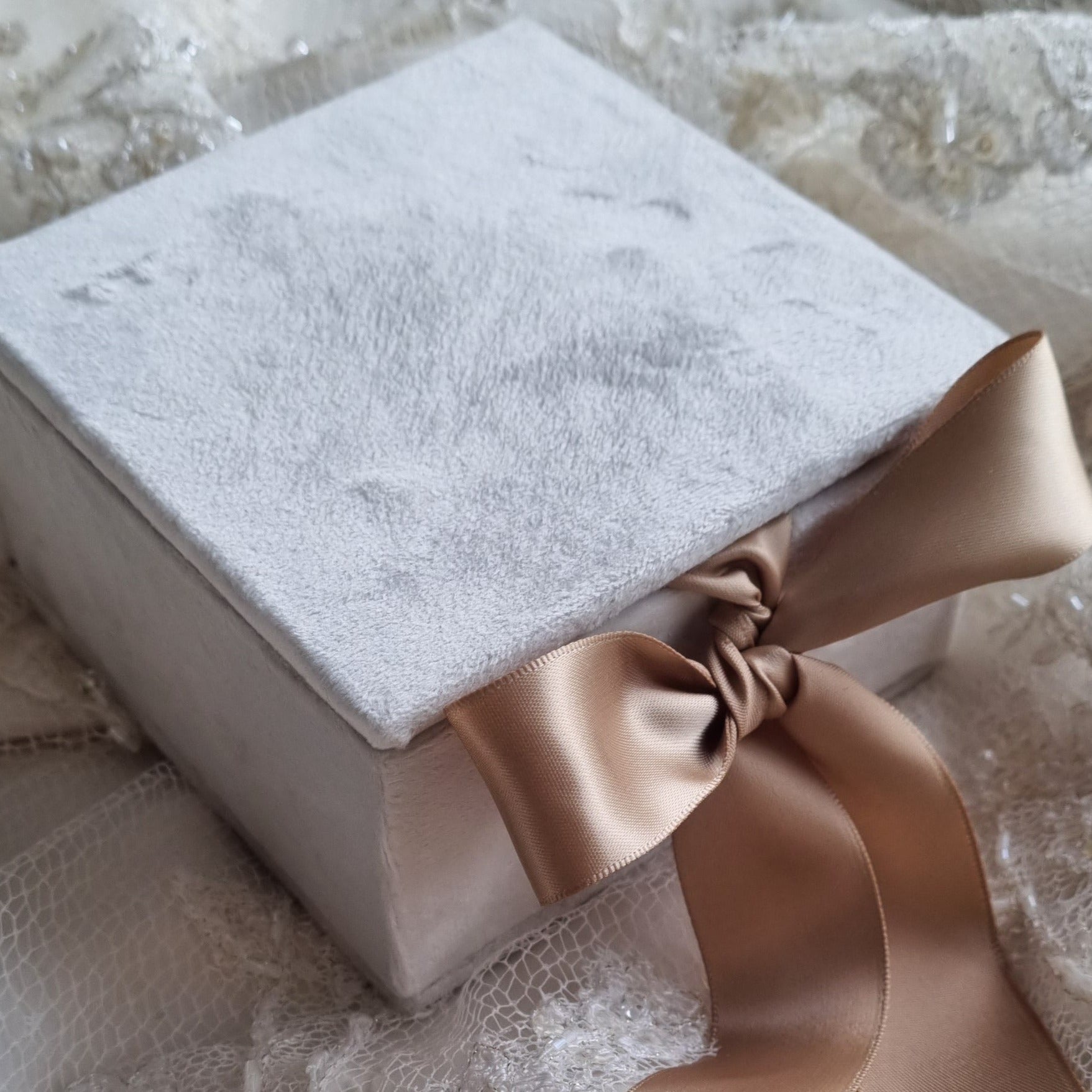 Rankų darbo dėžutė žiedams "Nude"  rvcreativestudio   